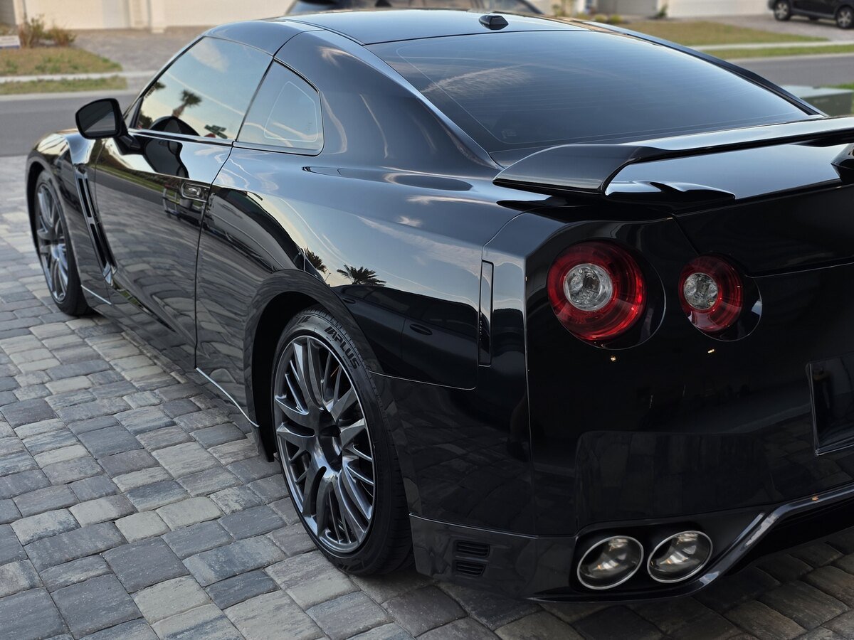 Black SUV ceramic coating result in St. Johns County