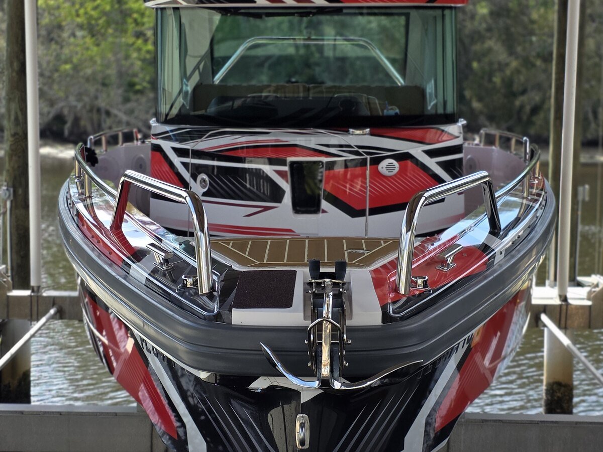 Marine detailing result on a center console boat